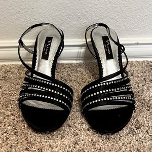 Nina Gandy Black Heels Sz. 8 1/2 M
